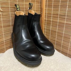 Dr. Martens 2976 Smooth Leather Boots